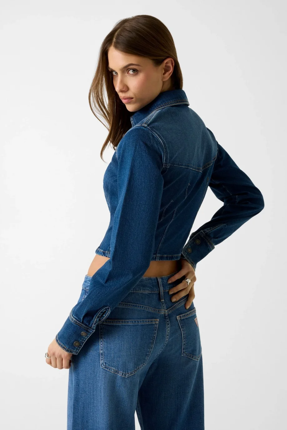 Guess GJ Uzun Kollu Dar Kesim Kısa Ceket Gömlek Kadın Lacivert Ceket W6RN84D7251-GTDW