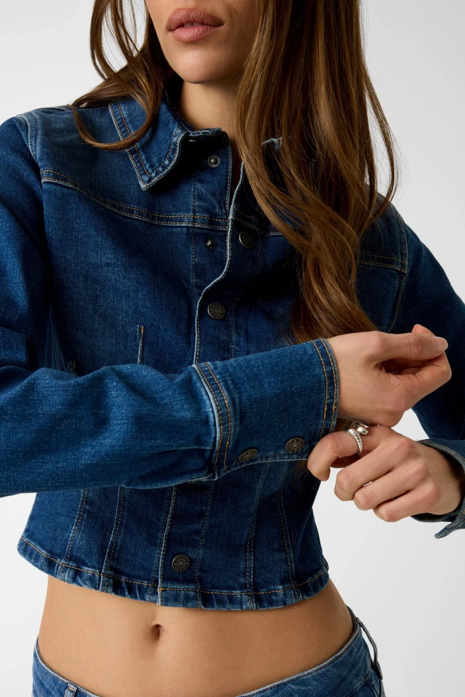 Guess GJ Uzun Kollu Dar Kesim Kısa Ceket Gömlek Kadın Lacivert Ceket W6RN84D7251-GTDW