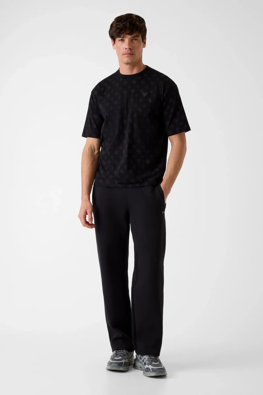 Guess Ovidio Bisiklet Yaka Kısa Kollu Erkek Siyah T-shirt Z6GI07K2852-PMKW