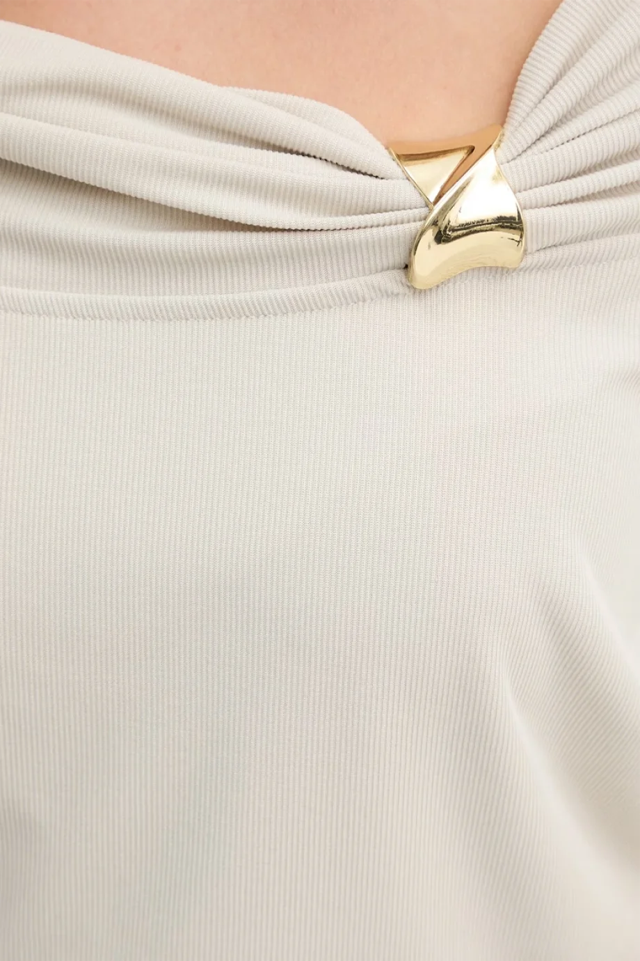 Guess Brigitte Düşük Omuzlu Kadın Krem Bluz  W6GP12K2935-A115