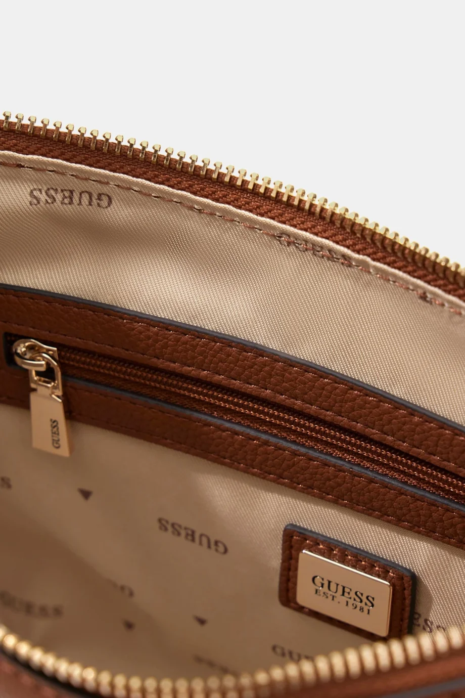Guess Isola Kadın Kahverengi Omuz Çantası HWBG9905180-COG