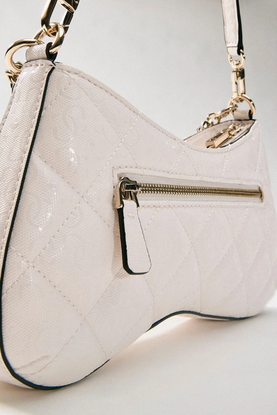 Guess Libby Kadın Beyaz Omuz Çantası HWGG9912180-OFF