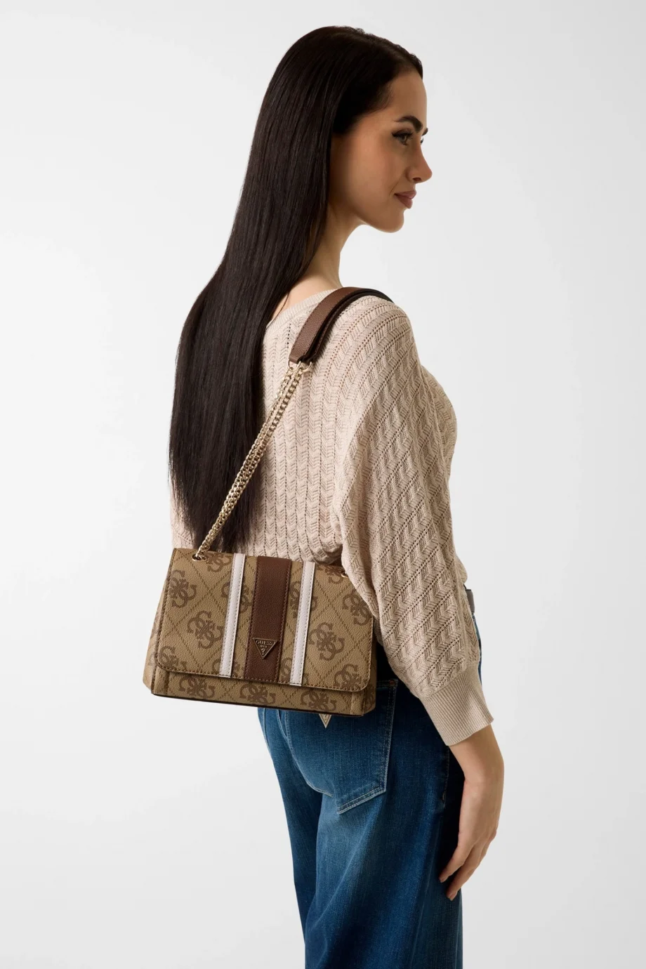 Guess Noelle II Dönüştürülebilir Kapaklı Çapraz Askılı Kadın Kahverengi Omuz Çantası HWSS9672210-LGW