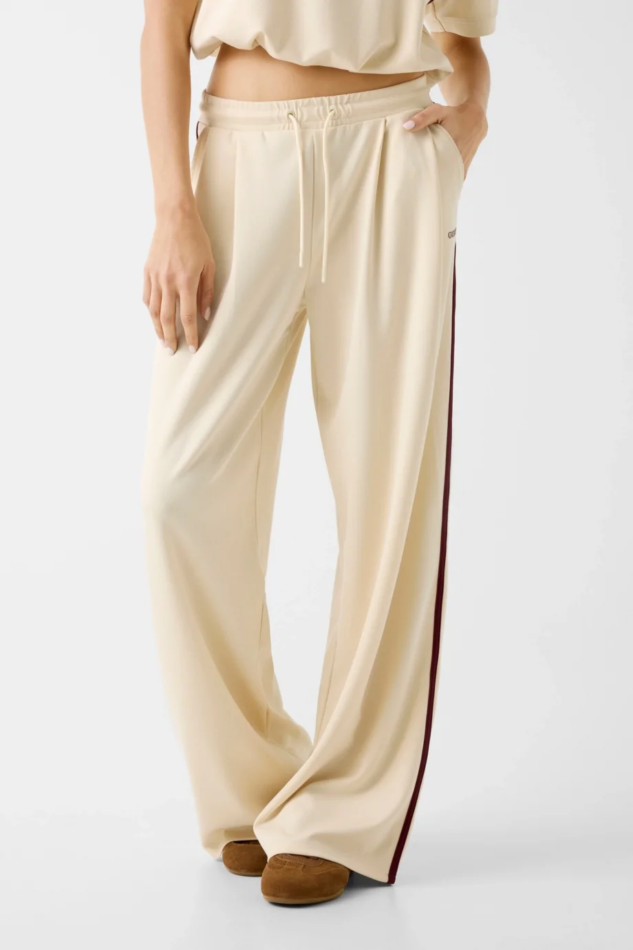 Guess Jasmine Geniş Paça Kadın Beyaz Eşofman Altı V6GB01K2914-G047