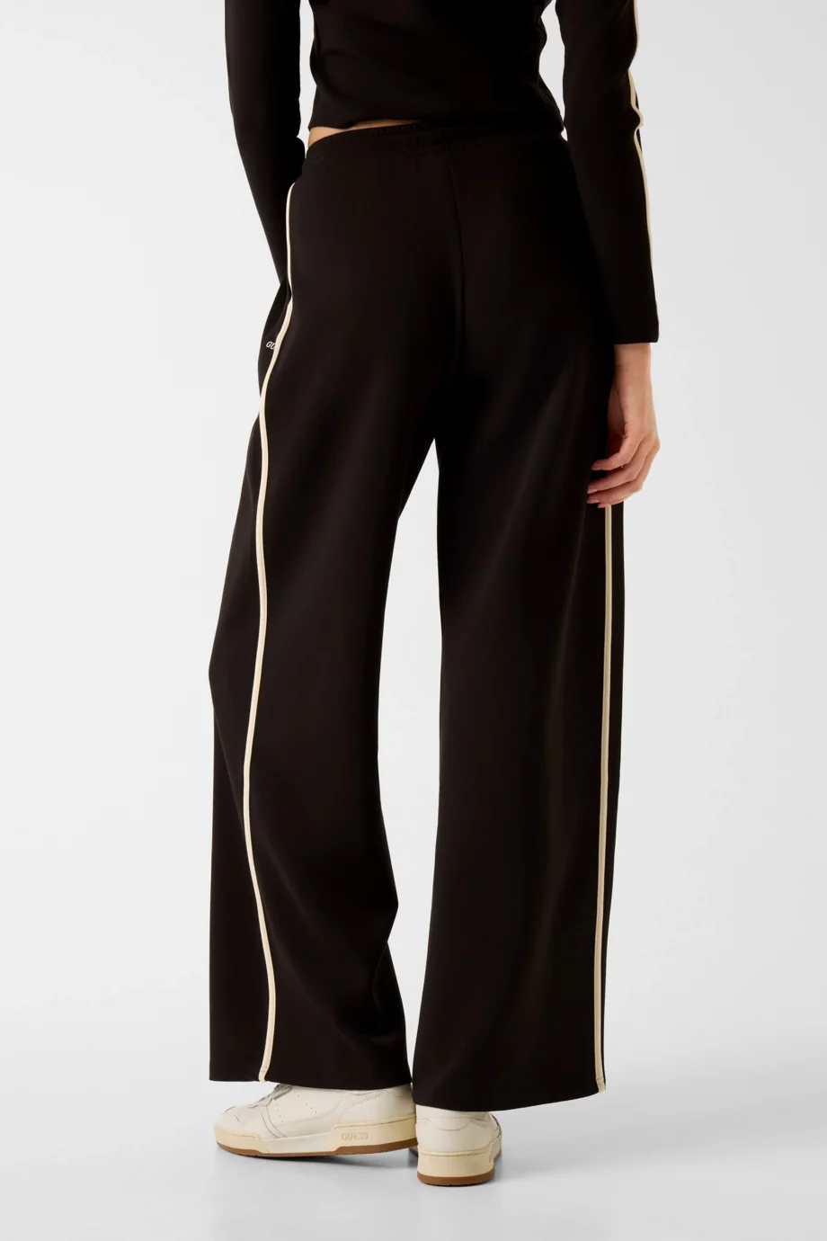 Guess Jasmine Geniş Paça Kadın Siyah Eşofman Altı V6GB01K2914-JBLK