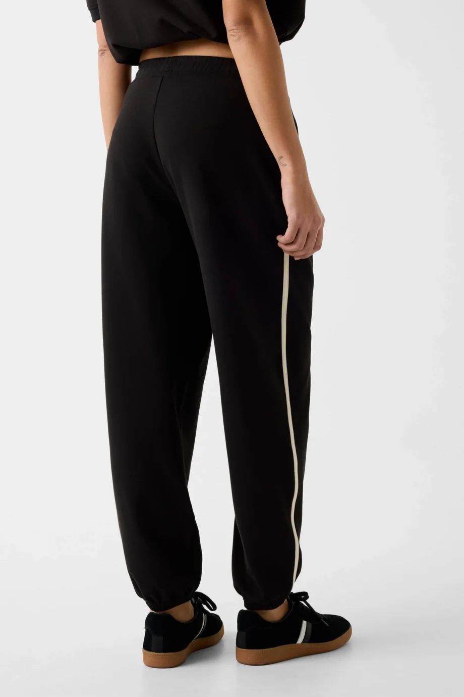 Guess Jasmine Kadın Siyah Eşofman Altı V6GB02K2915-JBLK