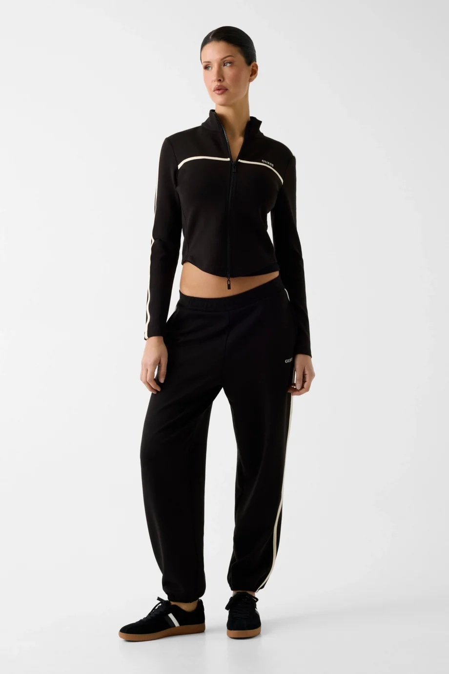 Guess Jasmine Tam Fermuarlı Kadın Siyah Eşofman Üstü V6GQ04K2911-JBLK