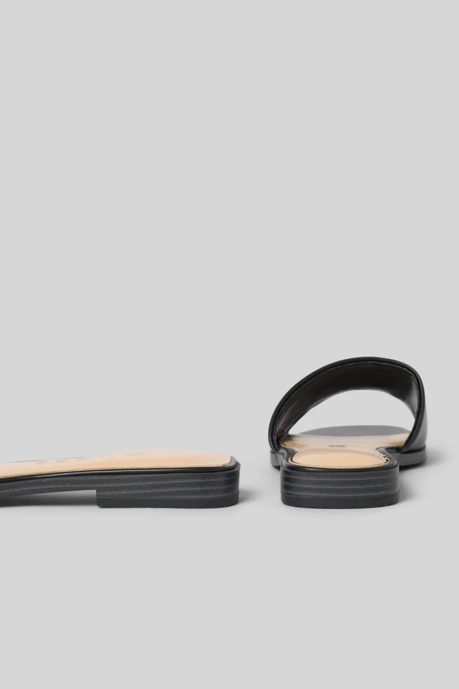 Guess Ramlan Kadın Siyah Terlik FLJRMAELE19-BLACK