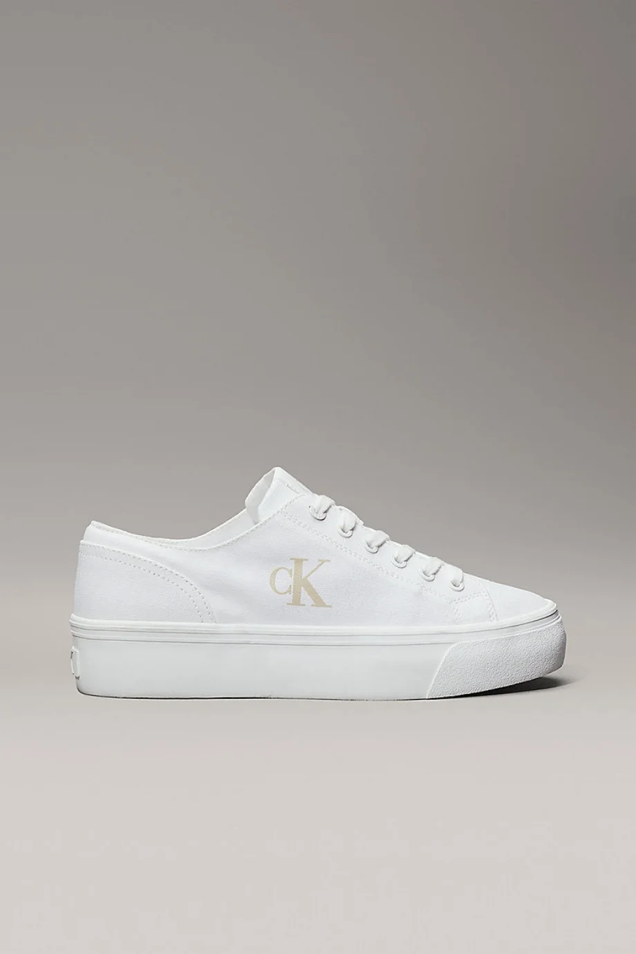 Calvin Klein Vulkanize Flatform Düşük Bilekli Kanvas Monogram Kadın Beyaz Sneaker YW0YW01763-01W