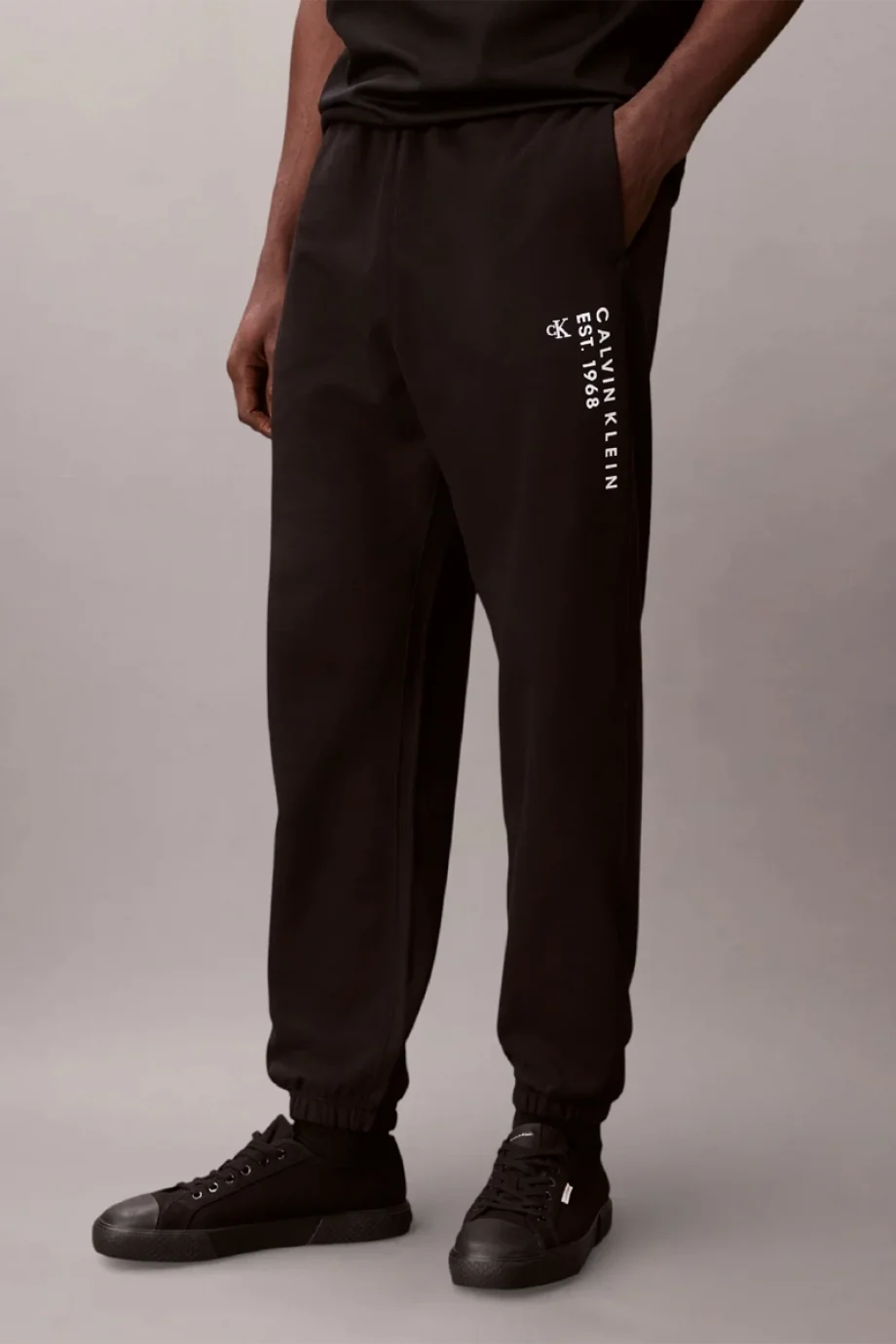 Calvin Klein Havlu Kumaş Calvin 1968 Grafikli Erkek Siyah Eşofman Altı LV14RF248G-UB1