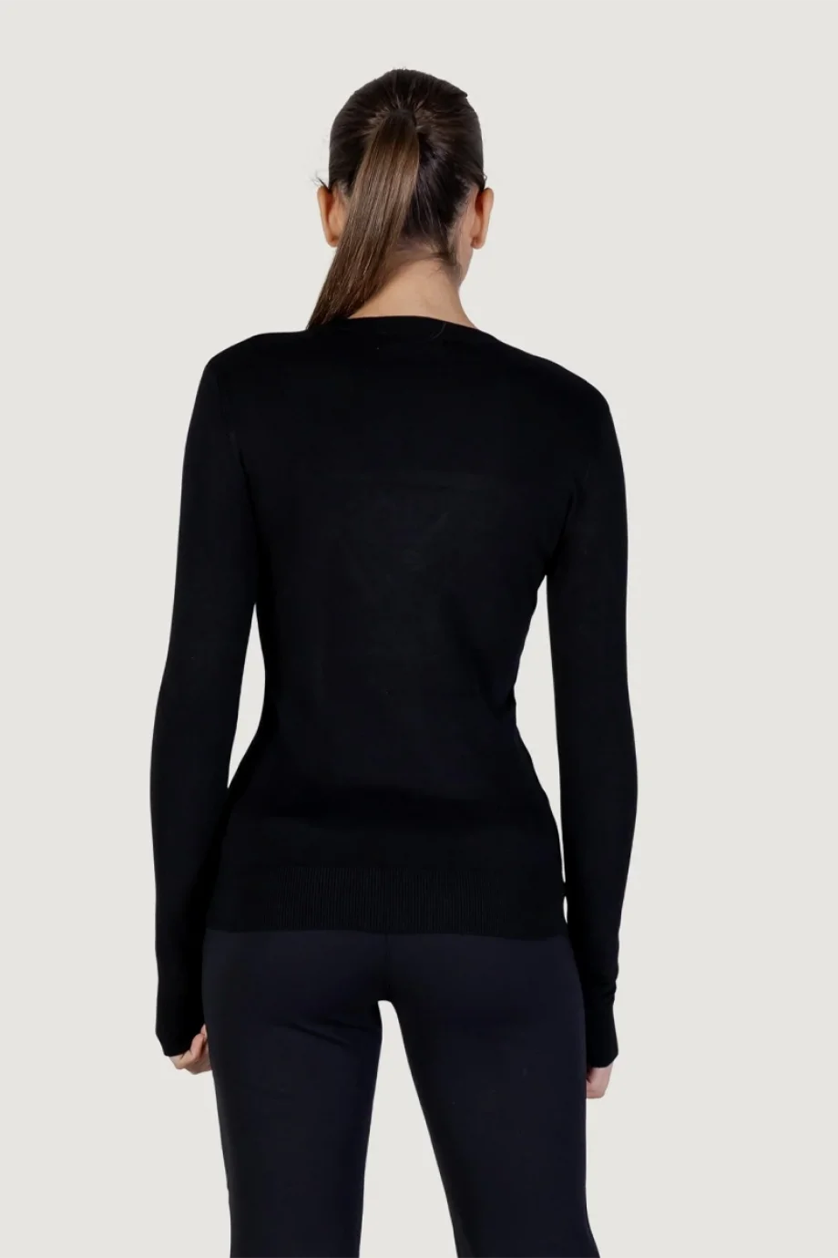 Guess Uzun Kollu Bisiklet Yaka Sasha Üçgen Logolu Triko Kadın Siyah Triko W6RR49Z2NQ2-JBLK