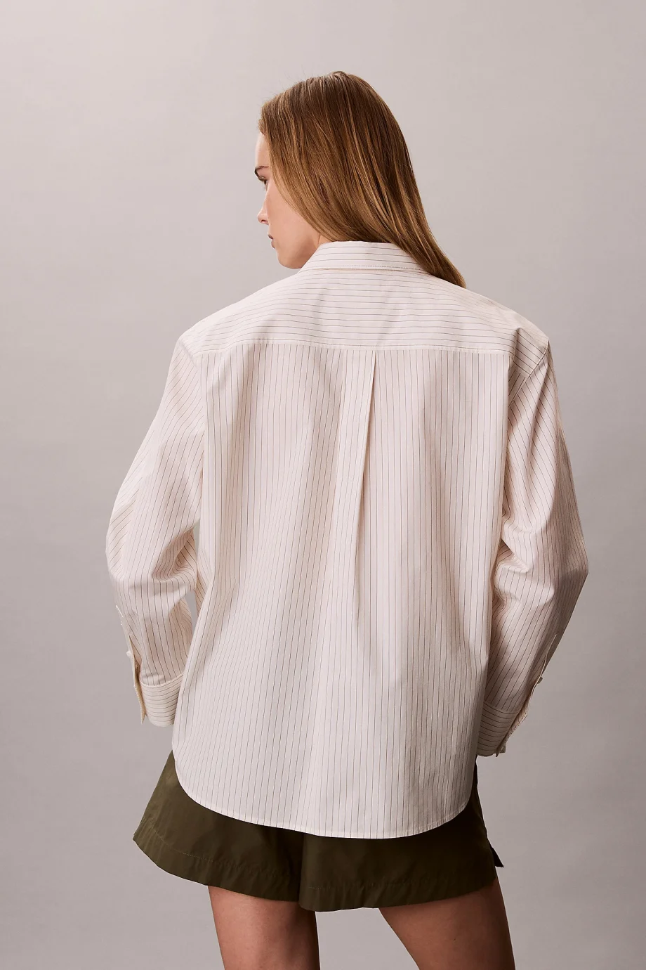 Calvin Klein İpliği Boyalı Pamuklu Poplin Rahat Kesim Kadın Beyaz Gömlek LV047F103G-F7J