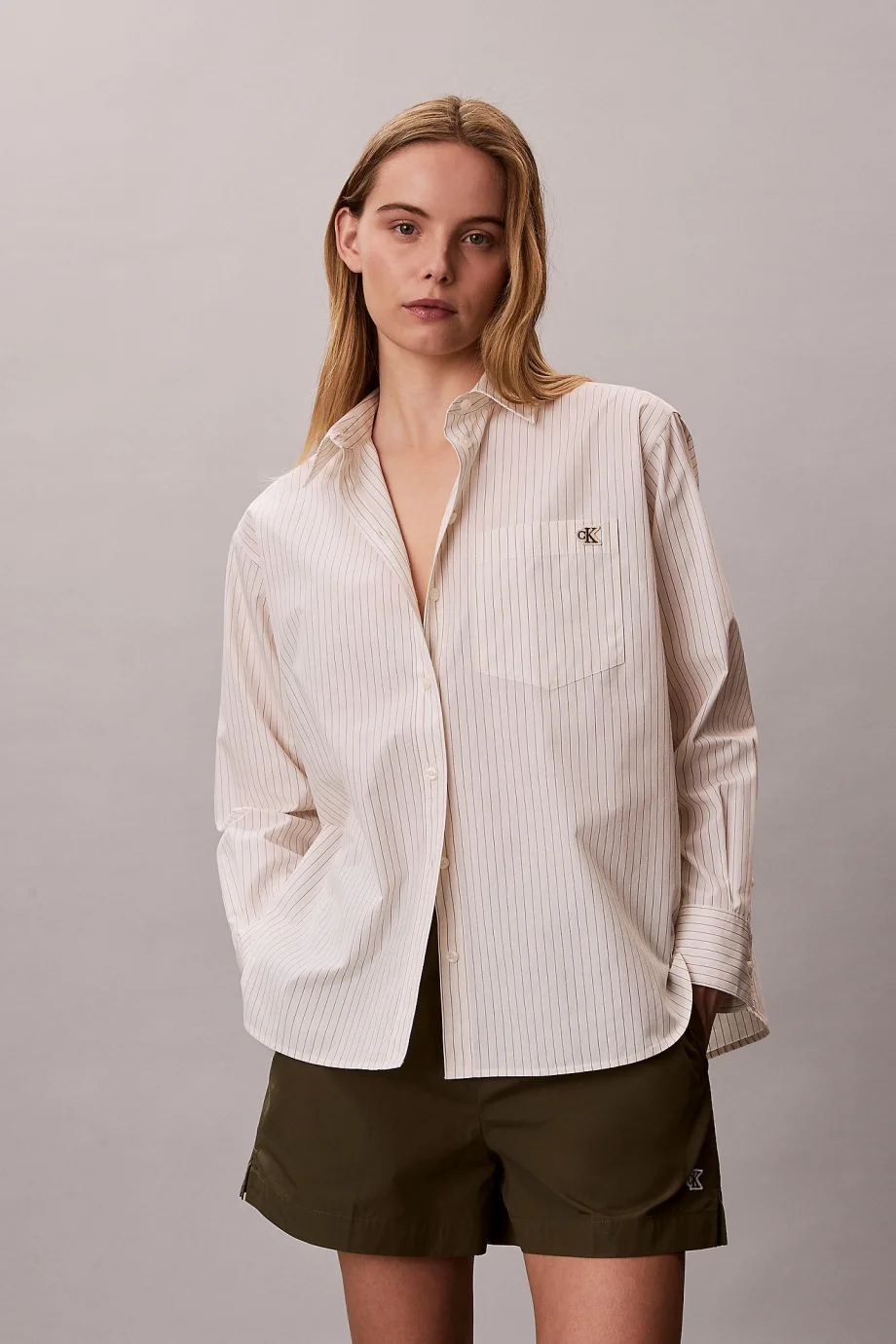 Calvin Klein İpliği Boyalı Pamuklu Poplin Rahat Kesim Kadın Beyaz Gömlek LV047F103G-F7J