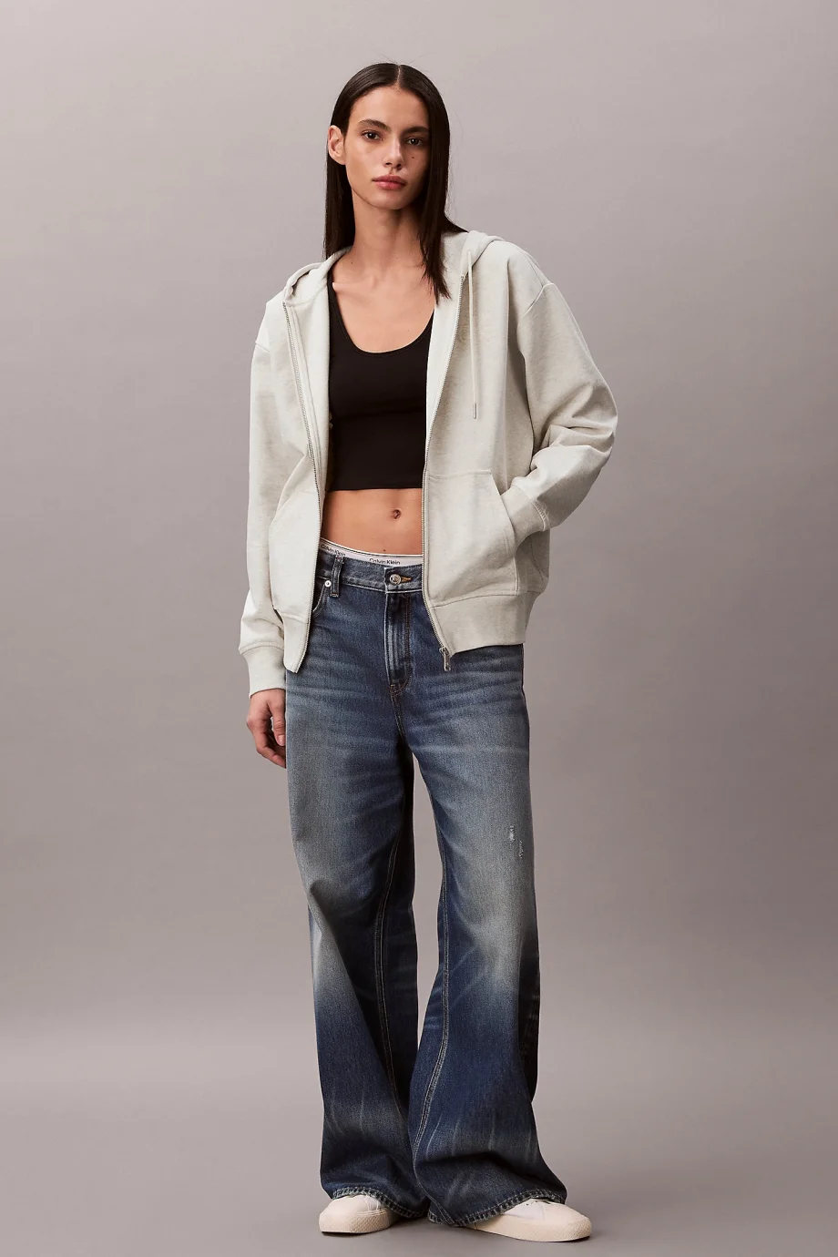 Calvin Klein Uzun Kollu Kabartma Monologo Havlu Kumaş Tam Fermuarlı Kapüşonlu Kadın Gri Sweatshirt LV047F205G-P4P