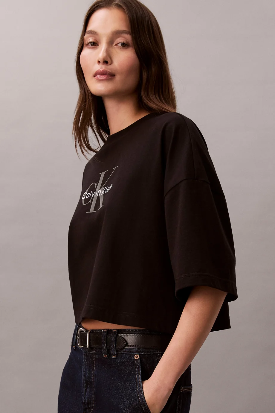 Calvin Klein Kısa Kollu Kutulu Kesim Kısa Monologo Kadın Siyah T-shirt LV047F828G-UB1