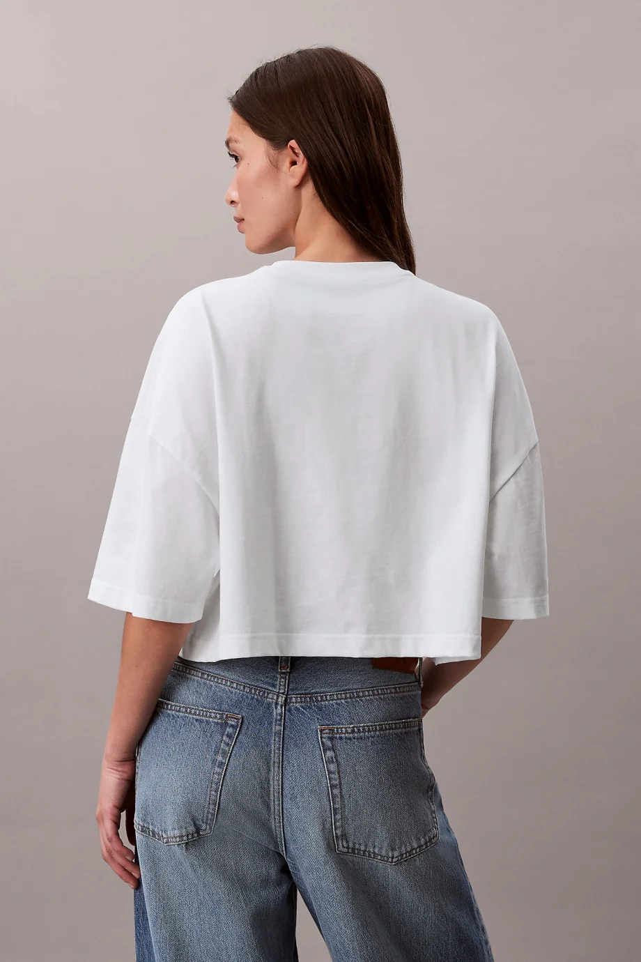 Calvin Klein Kısa Kollu Kutulu Kesim Kısa Monologo Kadın Beyaz T-shirt LV047F828G-YAF