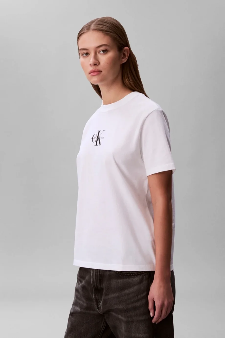 Calvin Klein Kısa Kollu 20s Klasik Logolu Kadın Beyaz T-shirt LV047C856G-YAF
