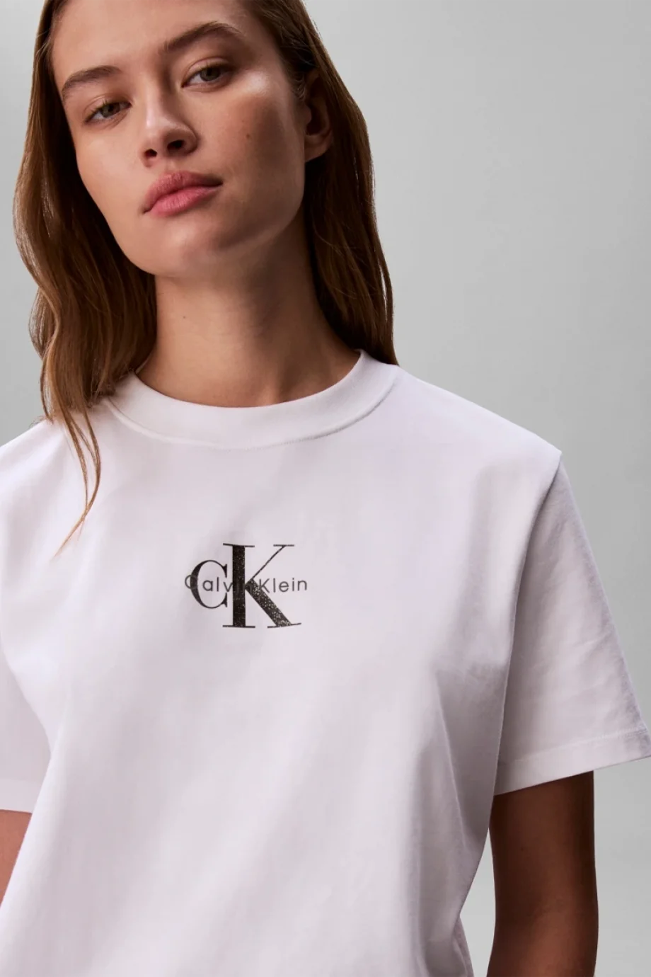 Calvin Klein Kısa Kollu 20s Klasik Logolu Kadın Beyaz T-shirt LV047C856G-YAF