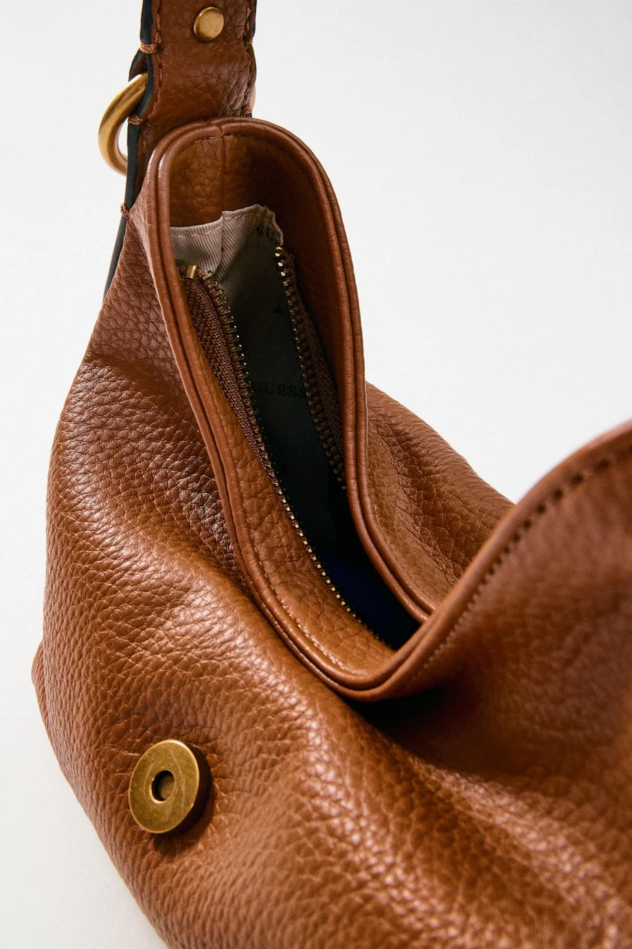 Guess Camden Mini Kadın Kahverengi Omuz Çantası HWBB9308720-COG