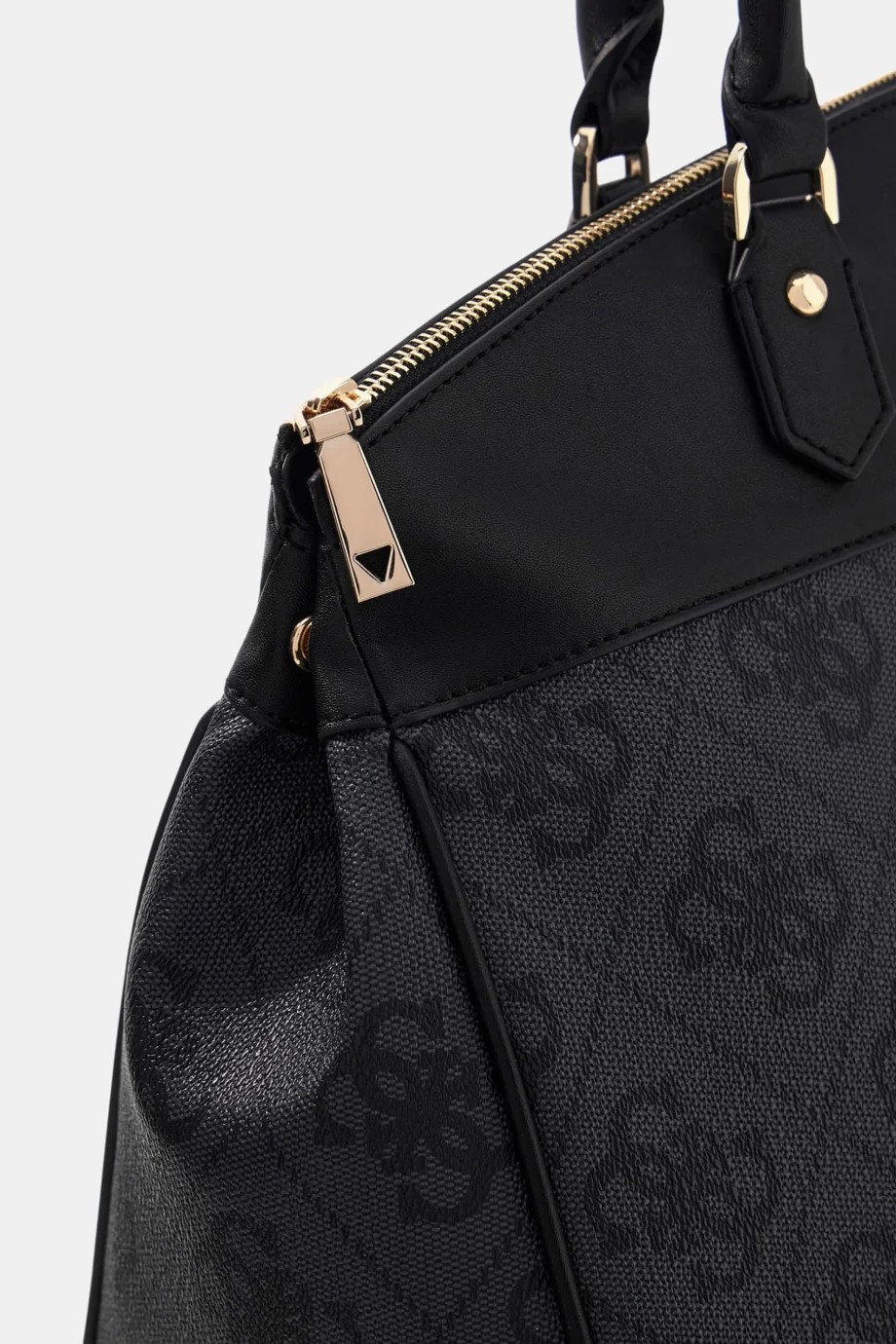 Guess Berta Lüks Kubbe Formlu Kadın Antrasit Valiz TWOB8688903-CLO