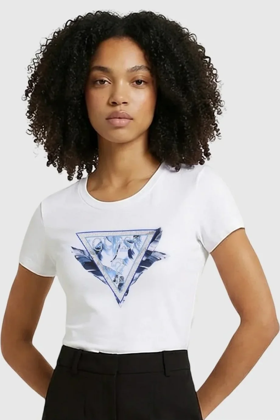 Guess Kısa Kollu Bisiklet Yaka Tüylü Üçgen Kadın Beyaz T-shirt W6GI11K3026-G011