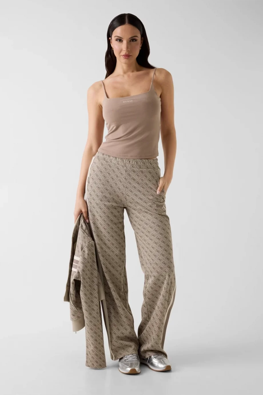 Guess 4G Jakarlı Düz Paça Kadın Bej Eşofman Altı V6GB04K2955-FMC4