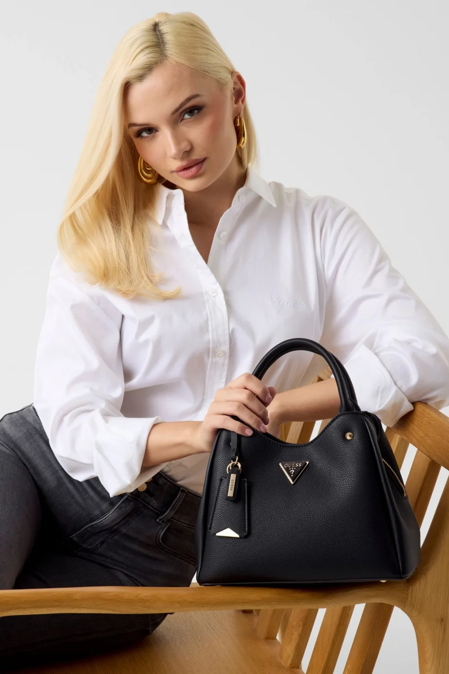 Guess Meridian II Küçük Girlfriend Kadın Siyah El Çantası HWBG6974050-BLA