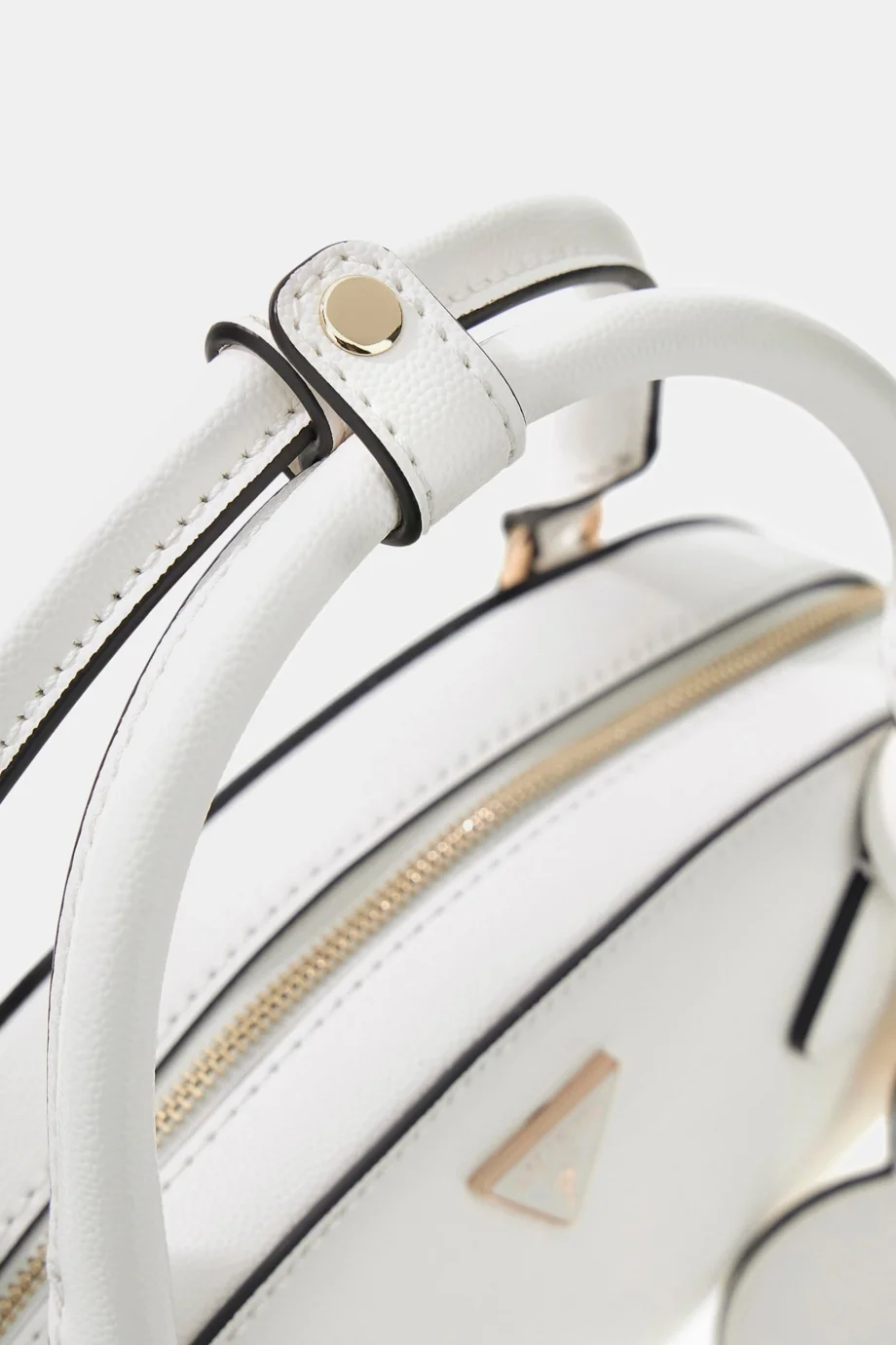 Guess Isobel Kubbe Formlu Kadın Beyaz El Çantası HWBG9932050-WHI