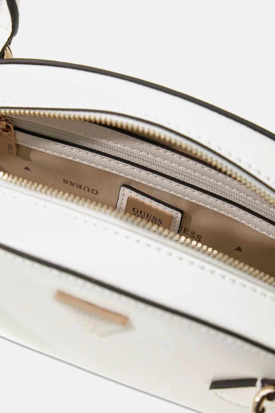 Guess Isobel Kubbe Formlu Kadın Beyaz El Çantası HWBG9932050-WHI
