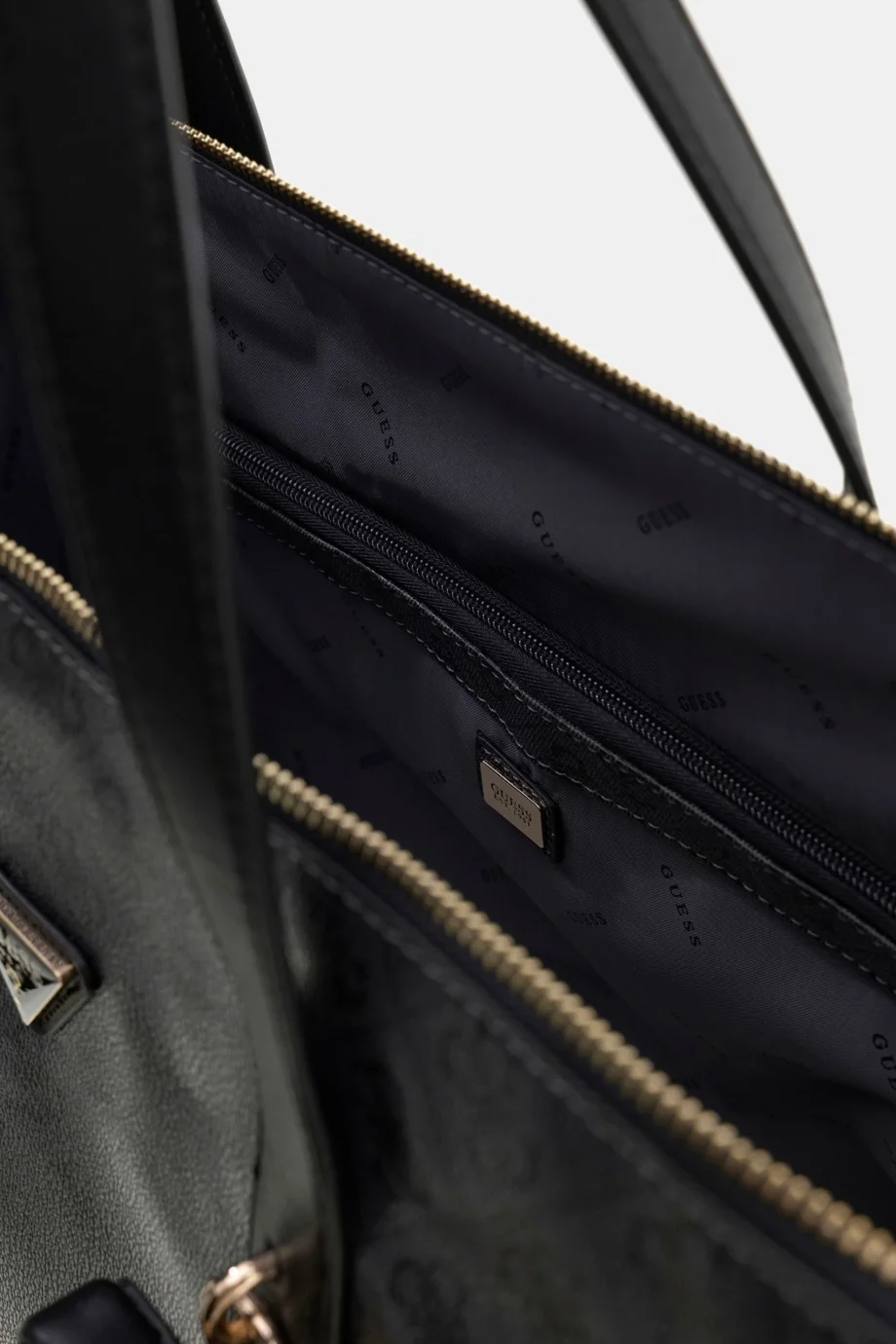 Guess Latona Kabin Boy Büyük Kadın Antrasit Valiz TWHB9211017-CLO