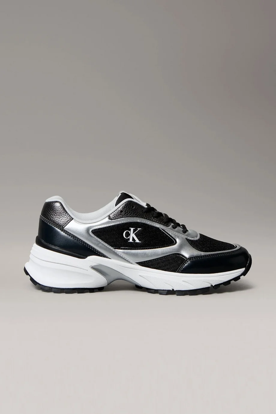 Calvin Klein Hike Runner Bağcıklı File Karışımlı Metalik Erkek Siyah Sneaker YM0YM01402-01L