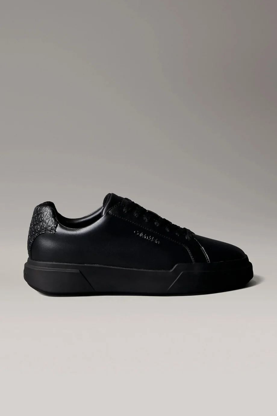 Calvin Klein Chunky Cupsole Bağcıklı Deri Tamamı Baskılı Erkek Siyah Sneaker HM0HM02070-0GJ