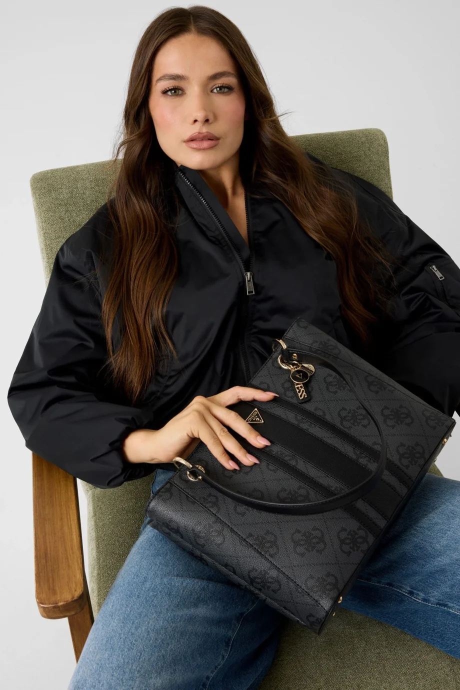 Guess Noelle II Kadın Antrasit Omuz Çanta HWSS9672250-CLO