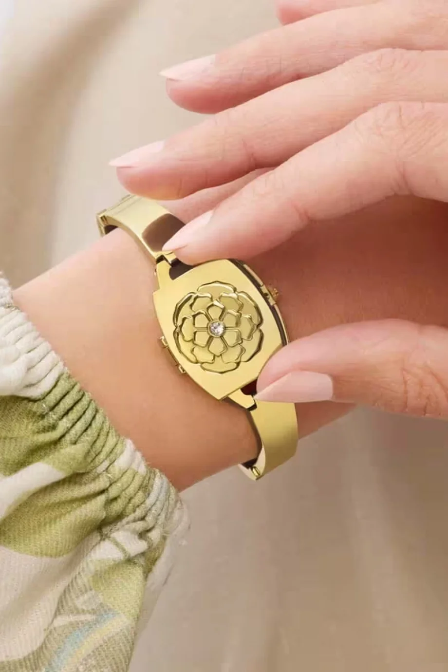 Guess Kadın Kol Saati GUGW1043L2