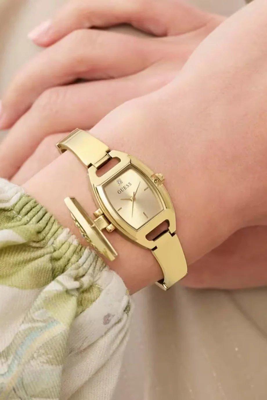 Guess Kadın Kol Saati GUGW1043L2