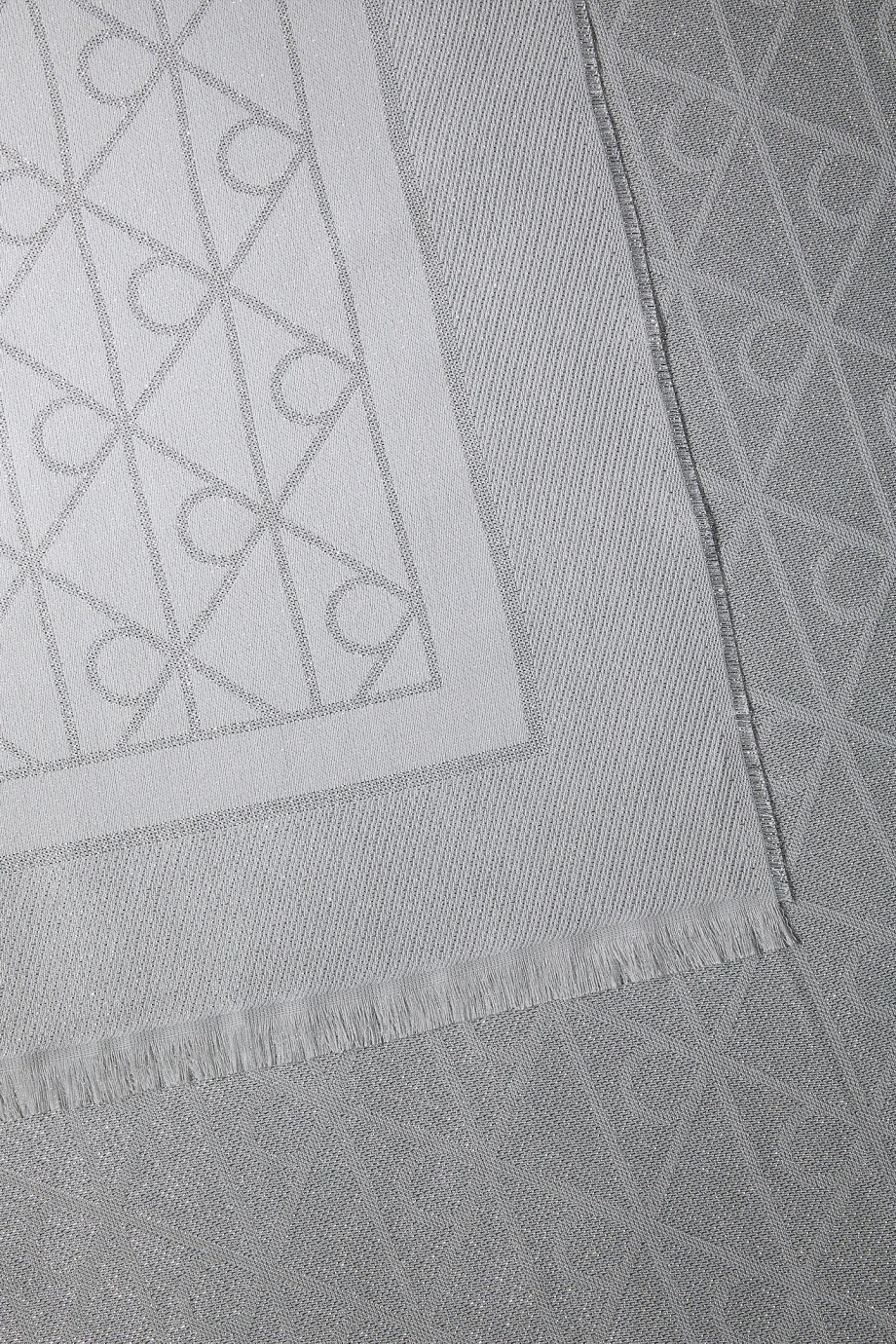 Calvin Klein Amblem Tamamı Baskılı Parlak Ton Sür Ton Kadın Kahverengi Şal LV04F8062G-RMU