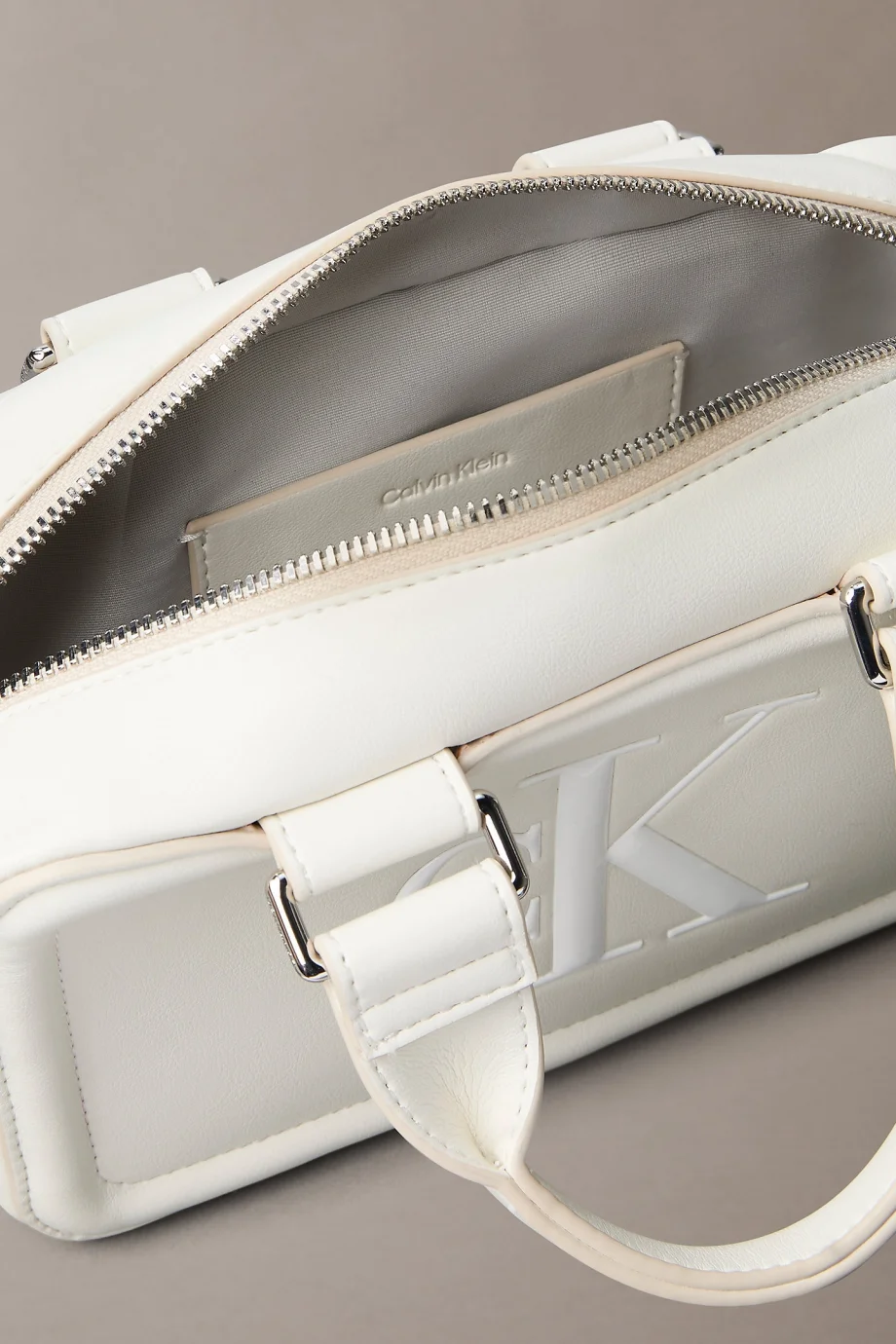 Calvin Klein Bold CK Bauletto Çapraz Askılı Kadın Haki Çapraz Çanta LV04F3411G-FUP