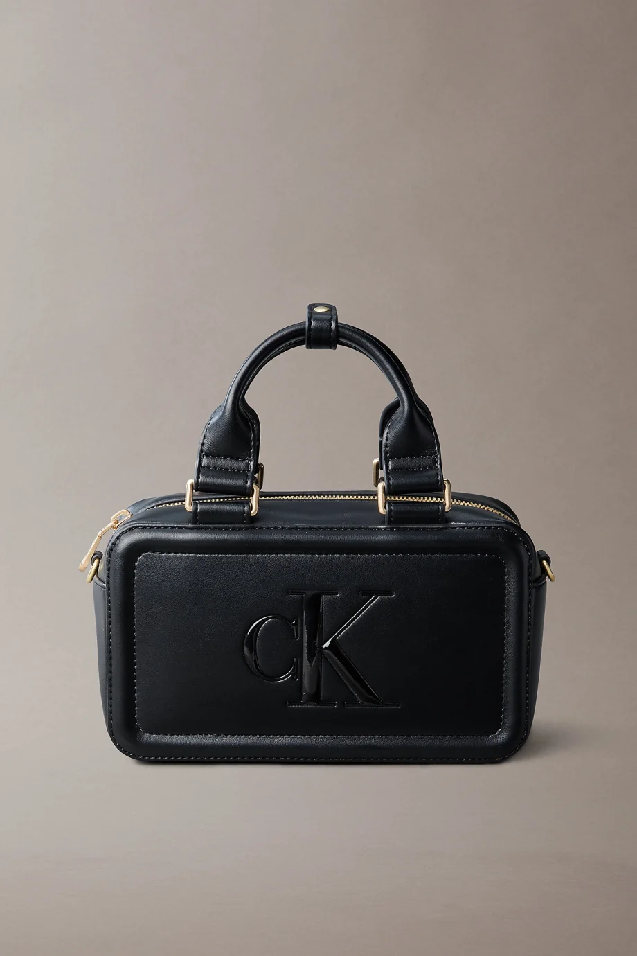 Calvin Klein Bold CK Bauletto Çapraz Askılı Kadın Siyah Çapraz Çanta LV04F3411G-UB1