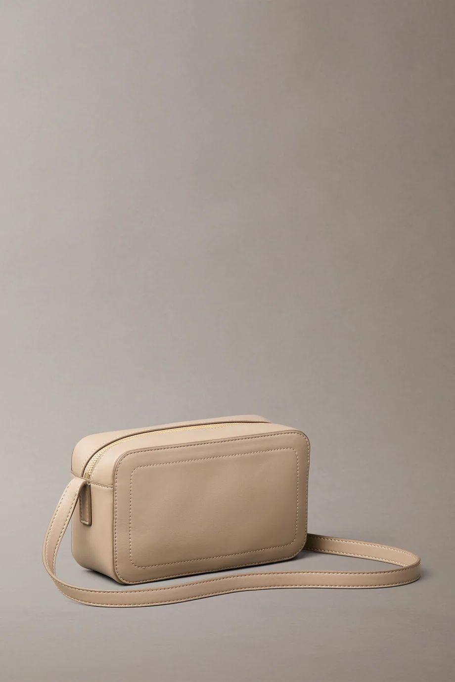 Calvin Klein Bold CK Kamera Kadın Kahverengi Çapraz Çanta LV04F3220G-VFU