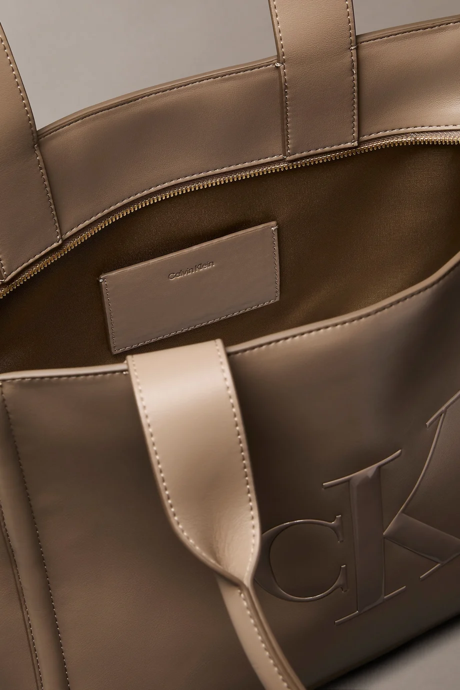 Calvin Klein Bold CK Orta Boy Kadın Kahverengi El Çantası LV04F3218G-VFU