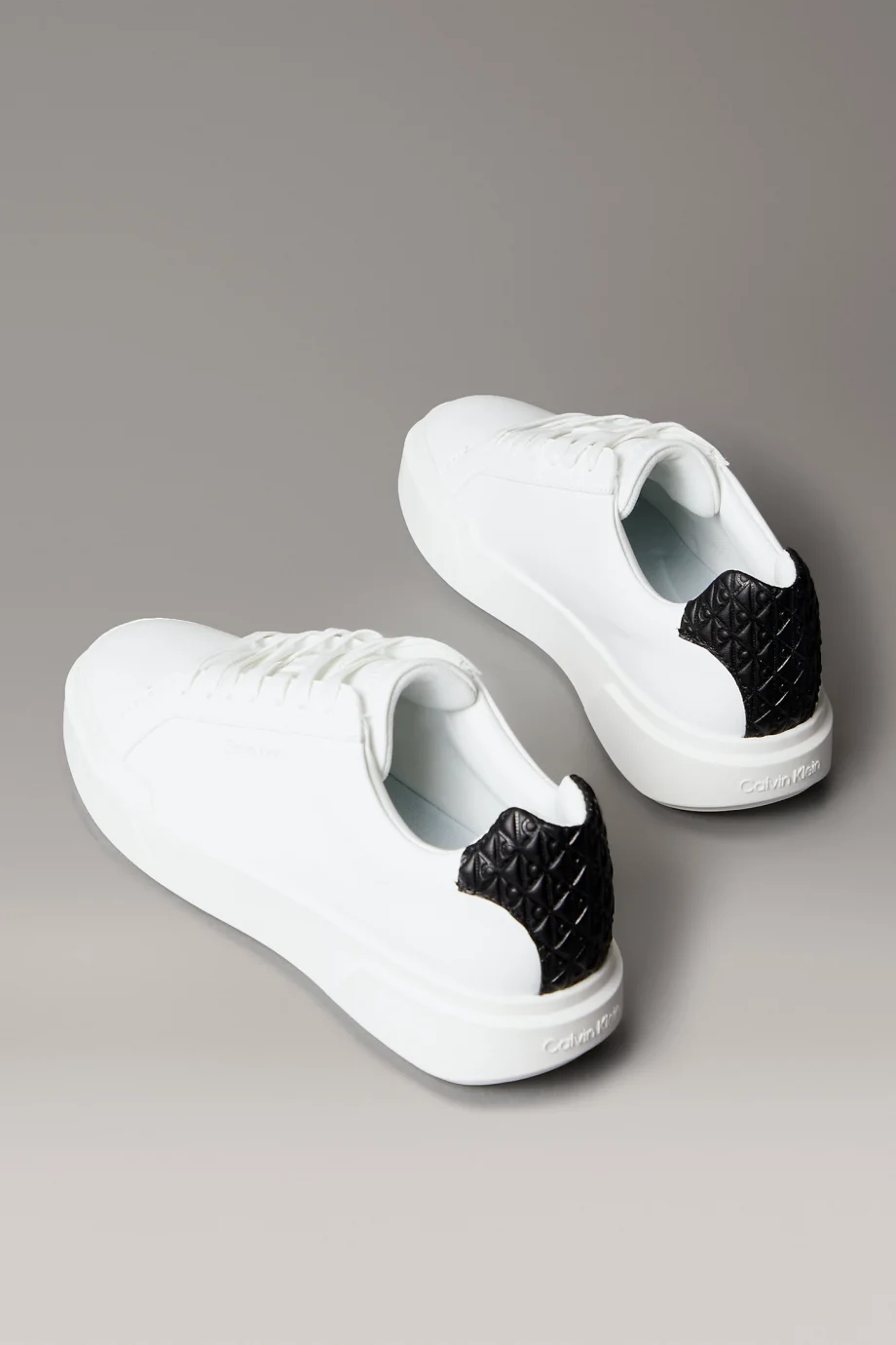 Calvin Klein Chunky Cups Bağcıklı Deri Tamamı Baskılı Kadın Beyaz Sneaker YW0YW02036-01W