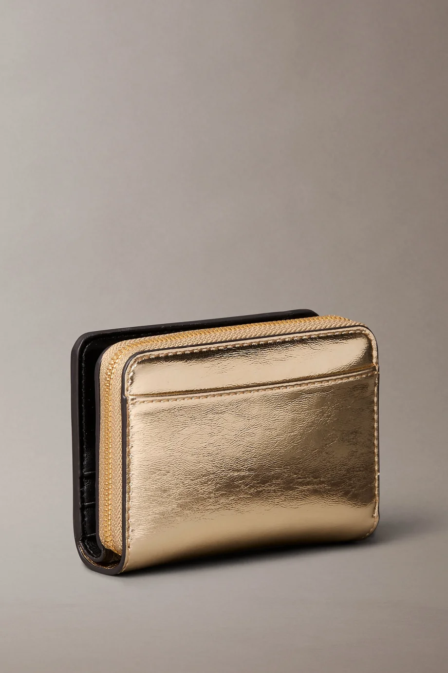 Calvin Klein CK Metalik Kapaklı Fermuarlı Kadın Gold Cüzdan LV04F1103G-3JG