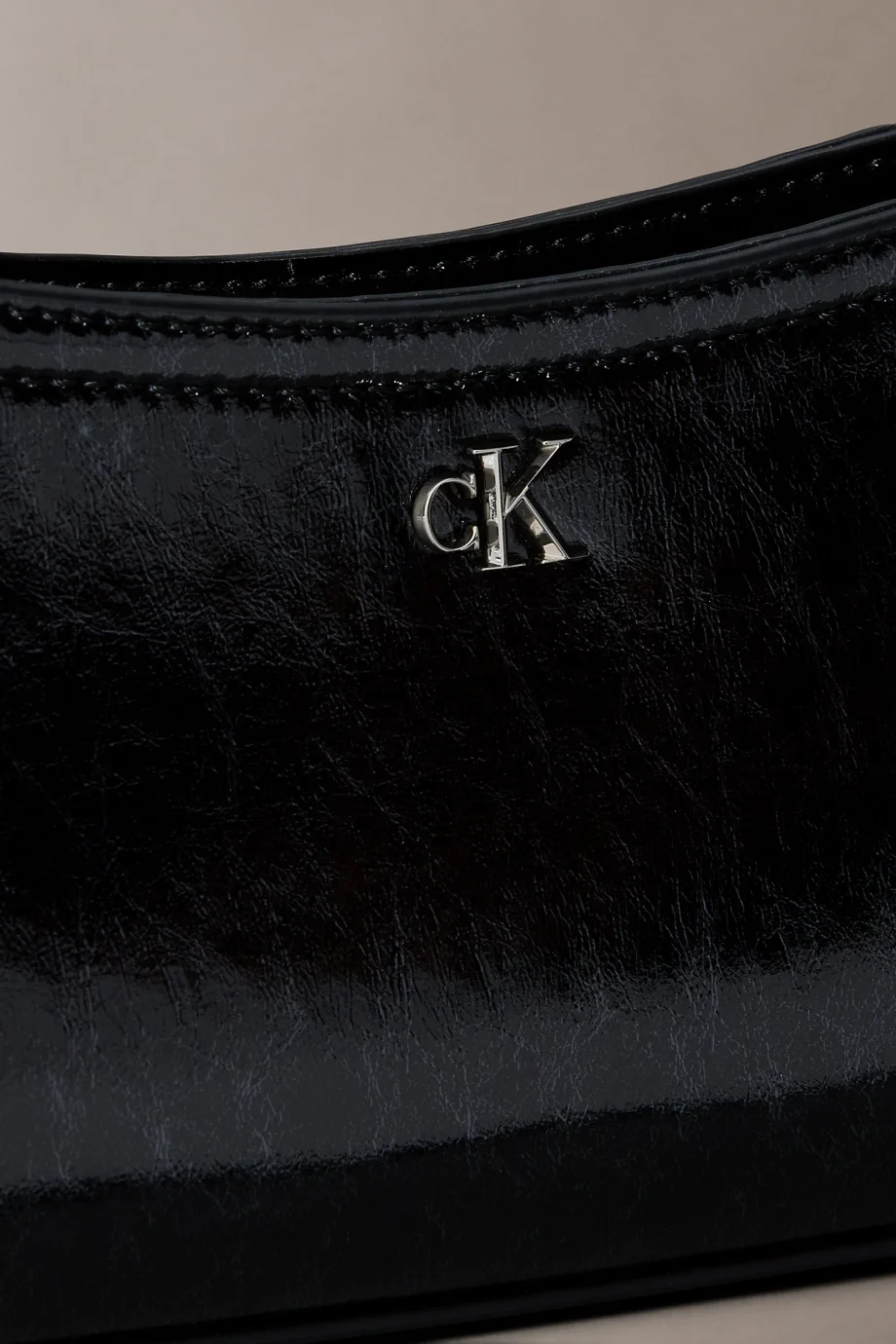 Calvin Klein CK Metalik Küçük Kadın Siyah Omuz Çanta LV04F3304G-UB1