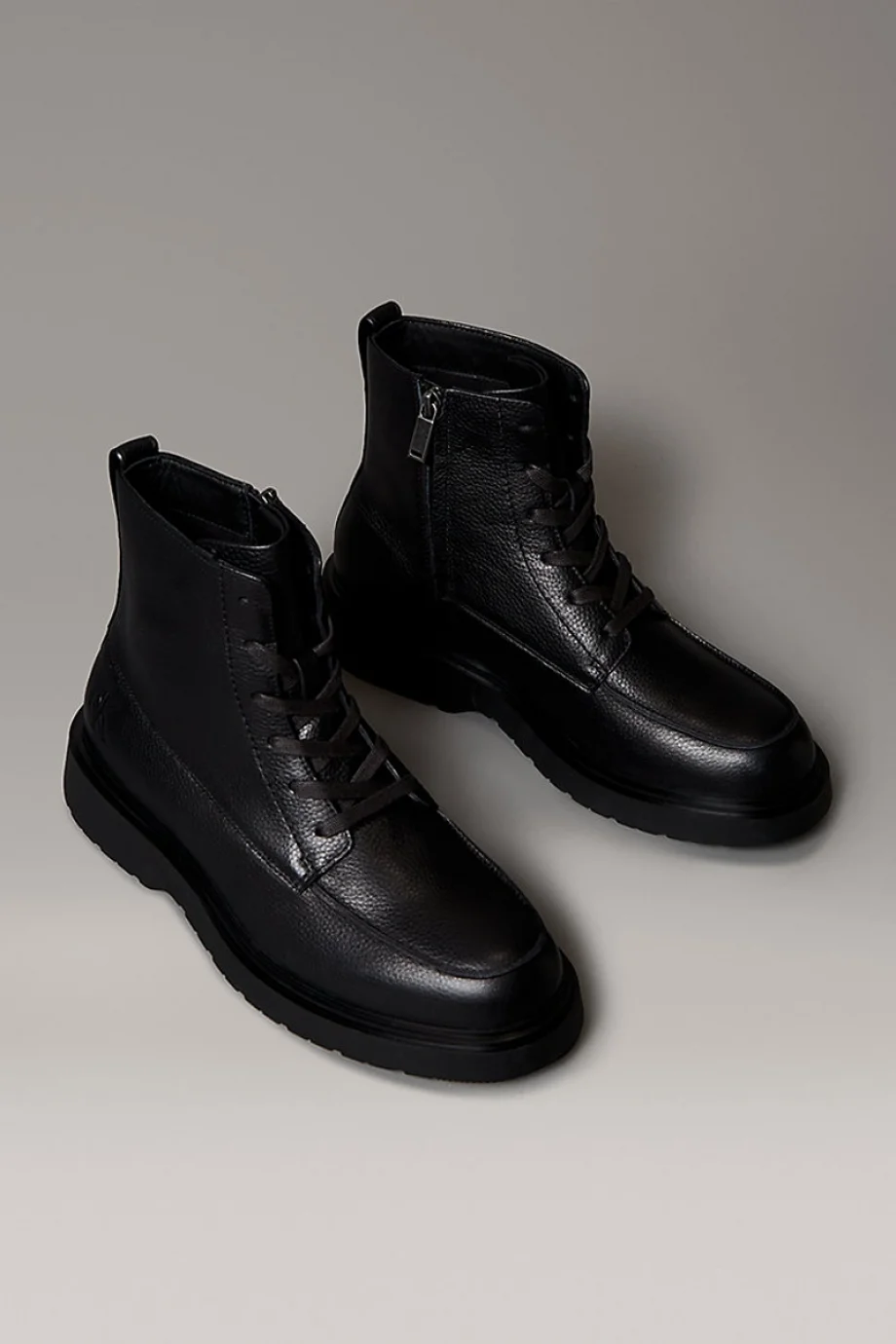 Calvin Klein Combat Essential Bağcıklı Deri Erkek Siyah Bot YM0YM01375-0GJ
