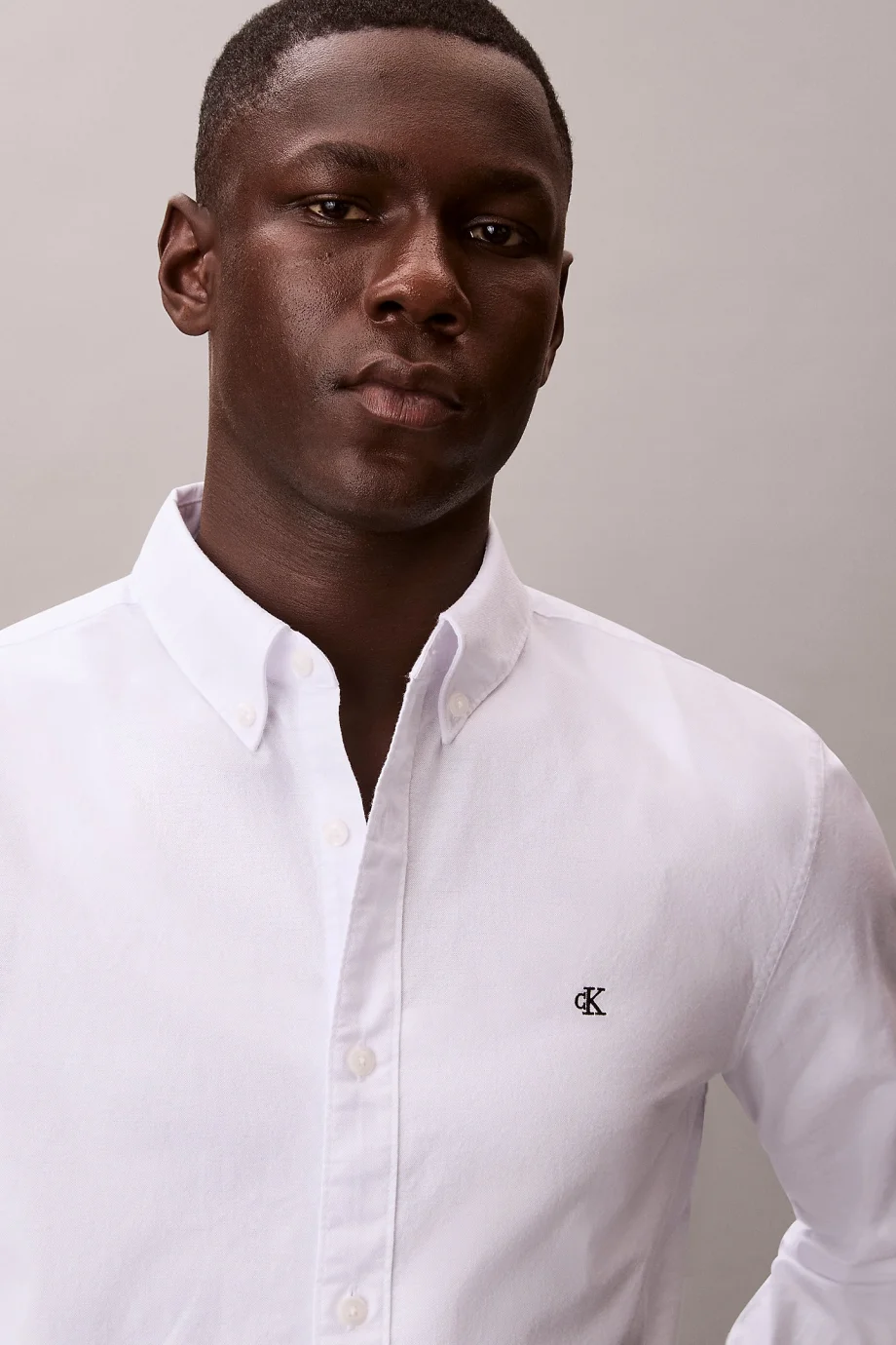 Calvin Klein Erkek Uzun Kollu Klasik Düz Oxford Beyaz Gömlek LV140EM125-YAA