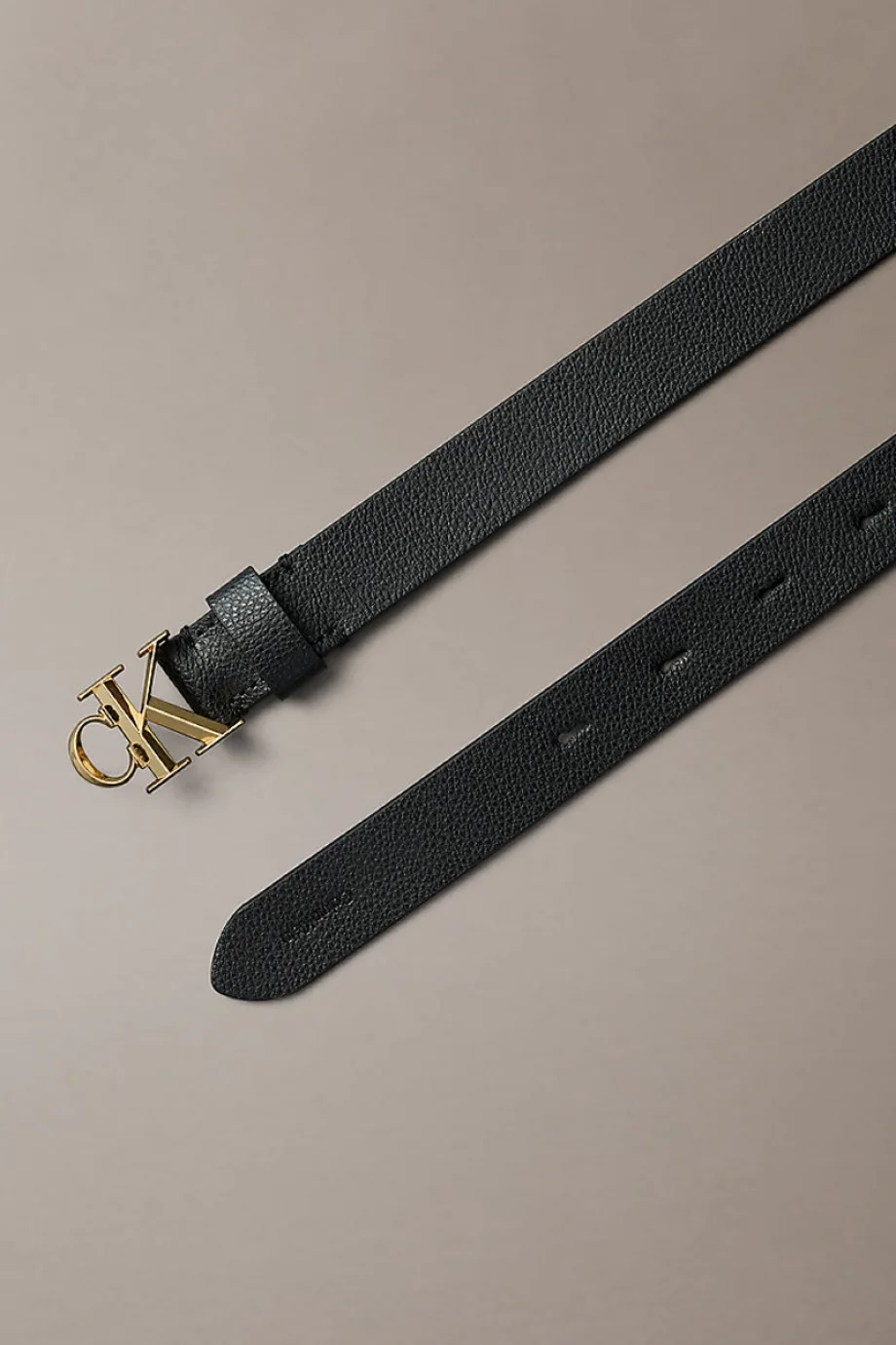 Calvin Klein Fasetli CK Tokalı 25 mm Doku Deri Kadın Siyah Kemer LV04F7060G-YIH