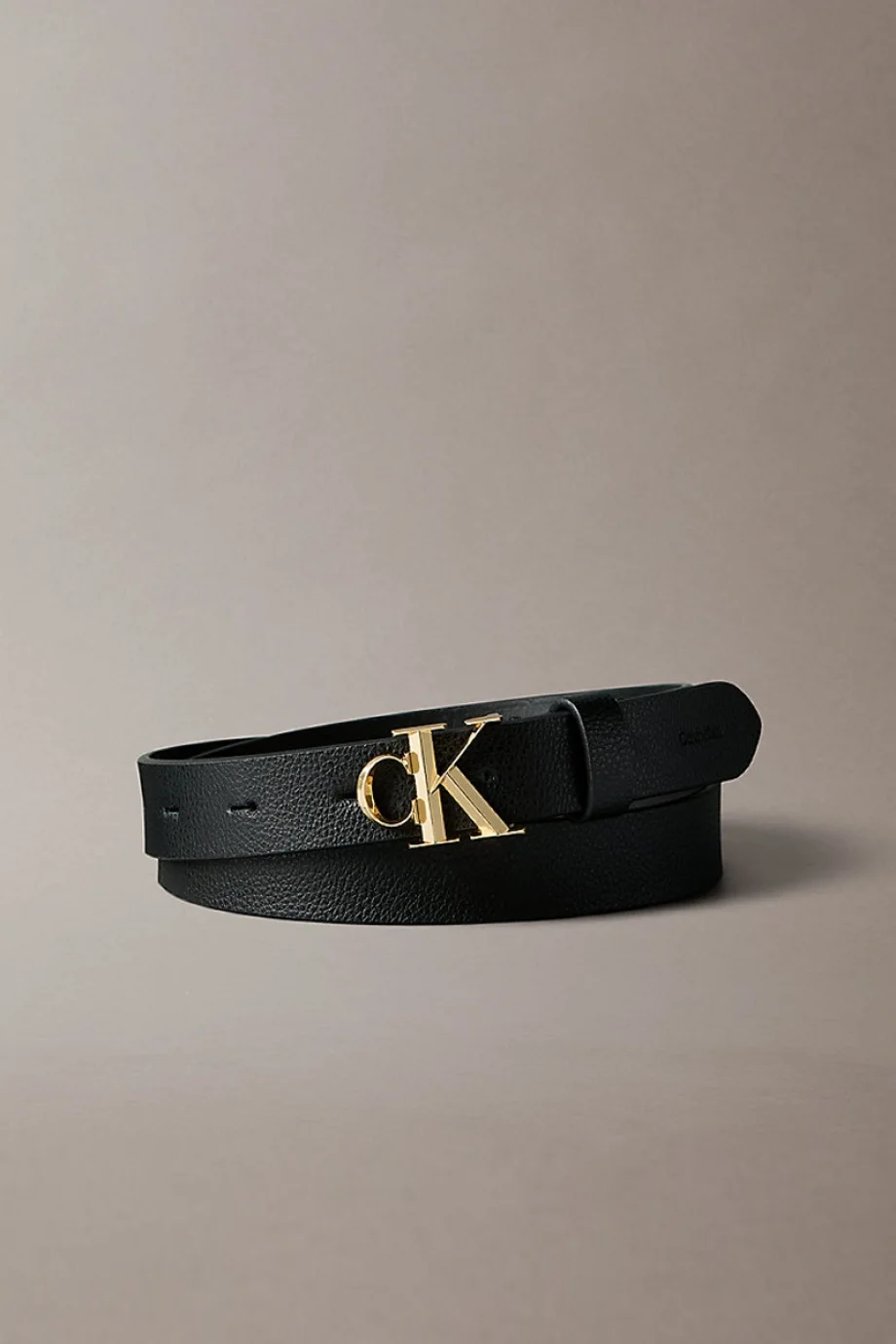 Calvin Klein Fasetli CK Tokalı 25 mm Doku Deri Kadın Siyah Kemer LV04F7060G-YIH