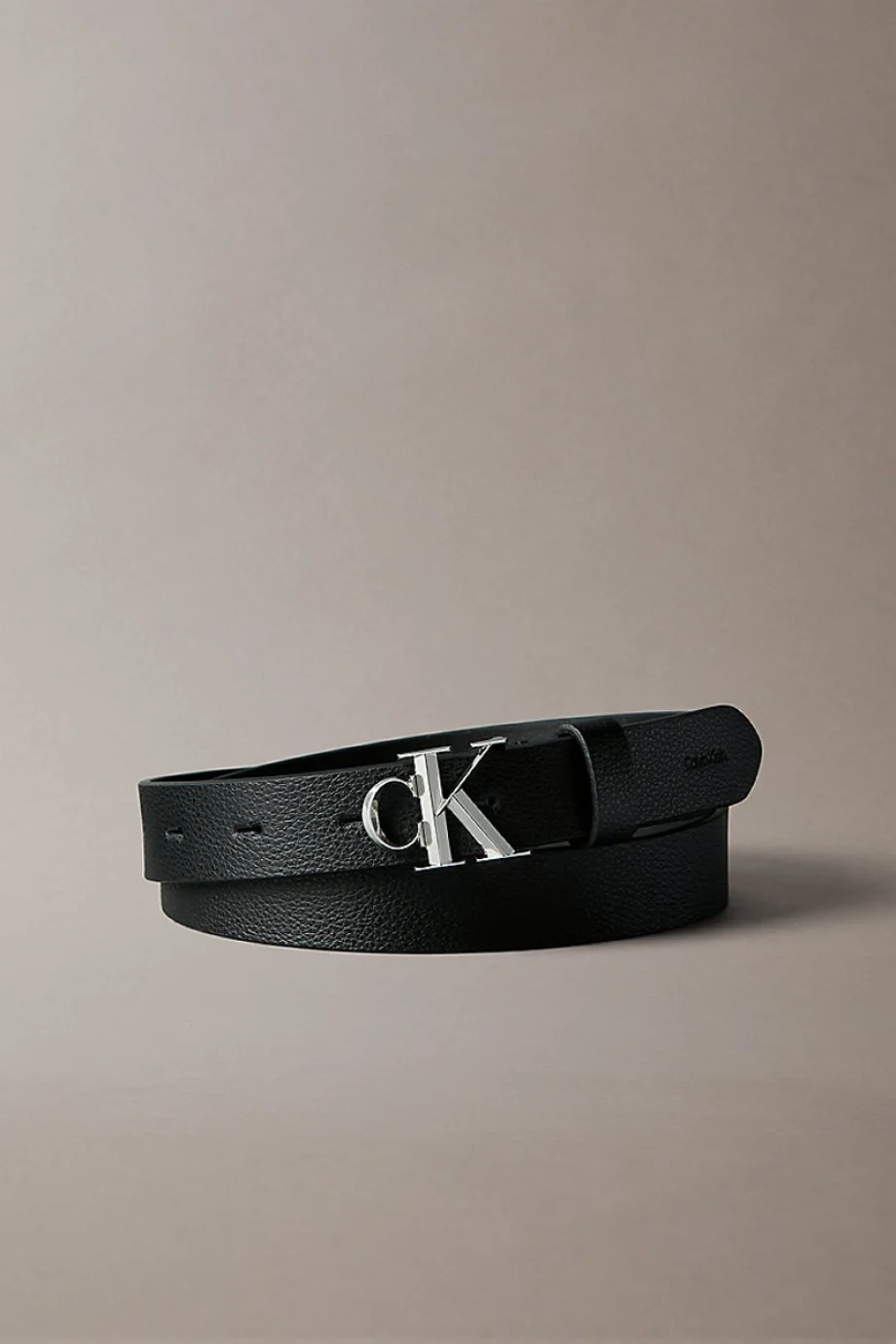 Calvin Klein Fasetli CK Tokalı 25 mm Doku Deri Kadın Siyah Kemer LV04F7060G-YIP