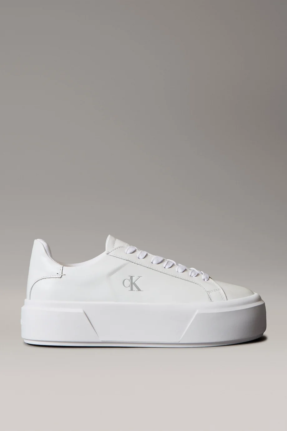 Calvin Klein Flatform Bağcıklı Deri Kadın Beyaz Sneaker YW0YW01928-0K4