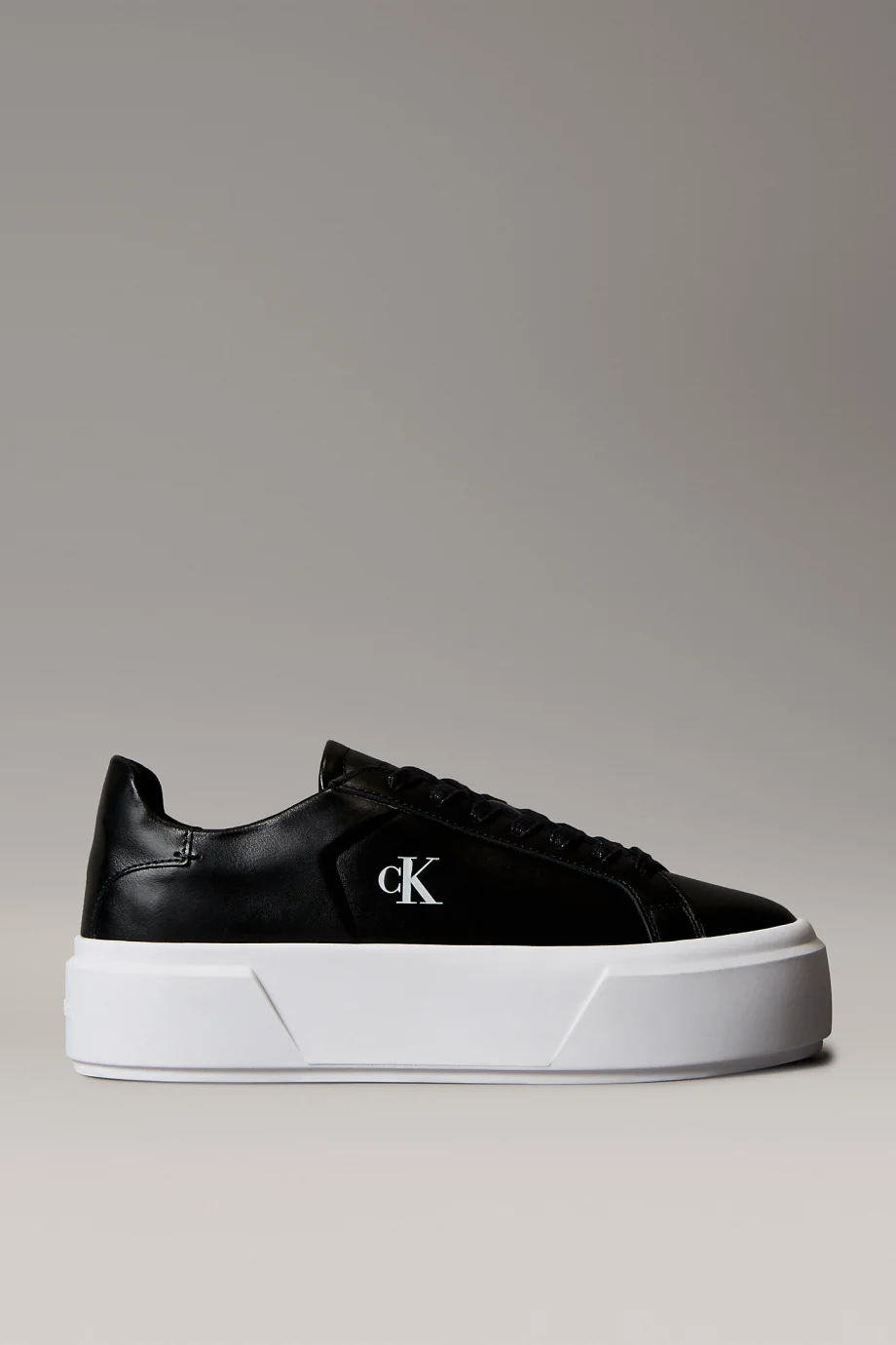 Calvin Klein Flatform Bağcıklı Deri Kadın Siyah Sneaker YW0YW01928-BEH